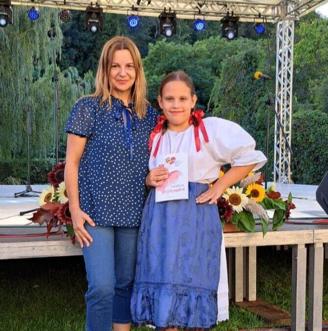 Nikolina Podnar nastupila na Festivalu kajkavskih popevki u Krapini