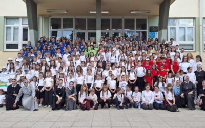 Domaćini druženja djece na susretu  dječjih zborova 