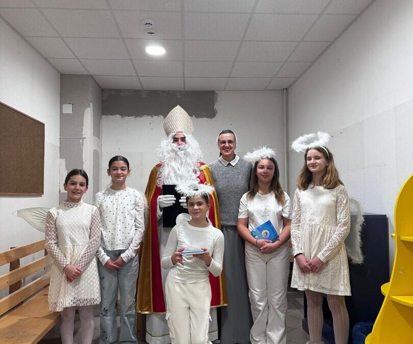 Sveti Nikola posjetio učenike naše škole